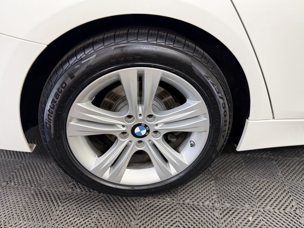 Used 2018 BMW 330i xDrive Wagon AWD/4WD image 20
