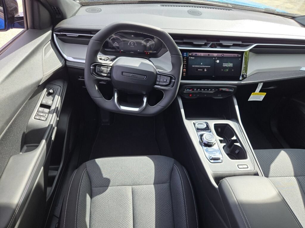 New 2026 Jeep Cherokee Laredo AWD/4WD image 2
