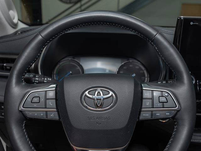 Used 2020 Toyota Highlander Limited w/ Protection Package #3 AWD/4WD image 13