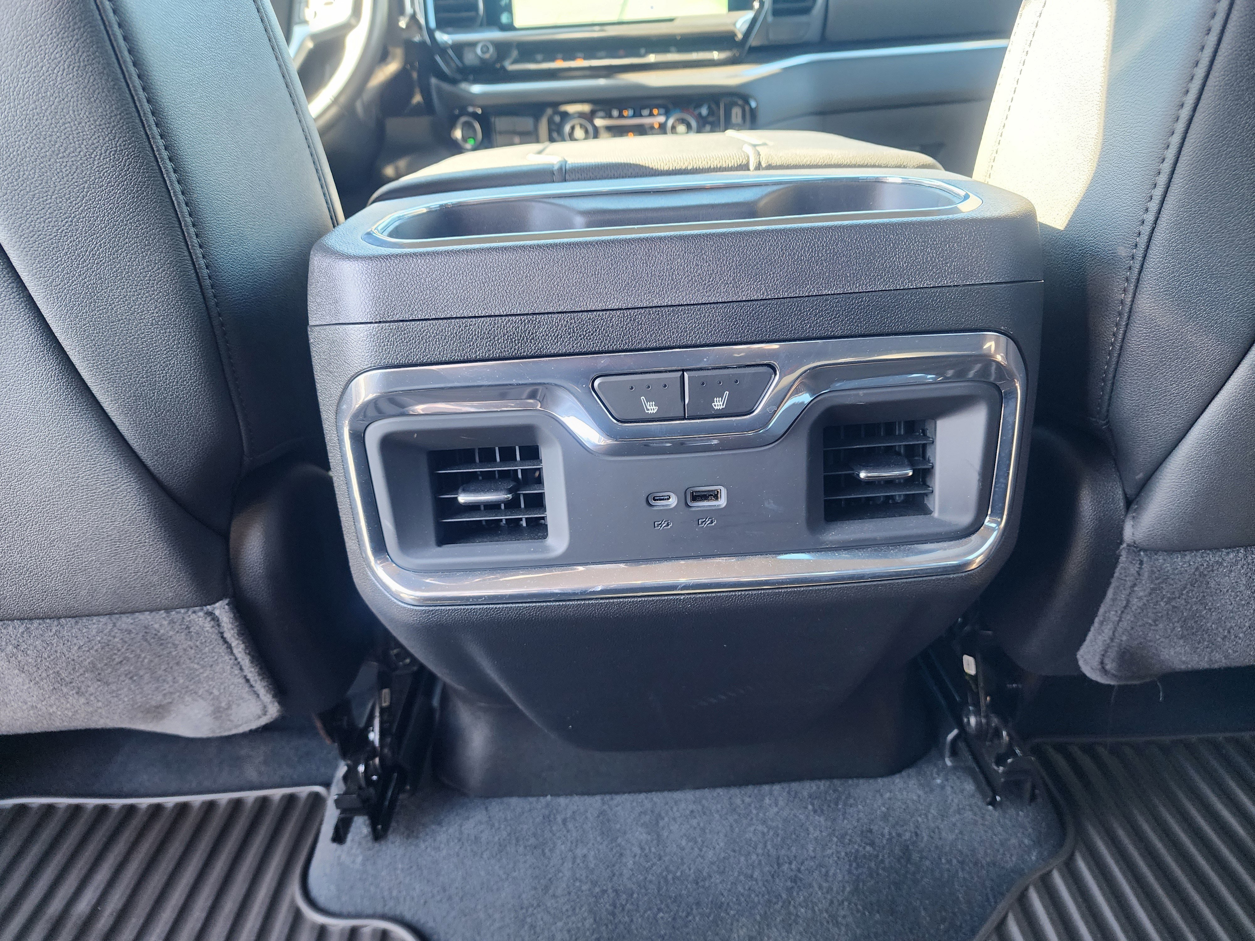 Used 2025 Chevrolet Silverado 2500 LTZ w/ LTZ Convenience Package image 10