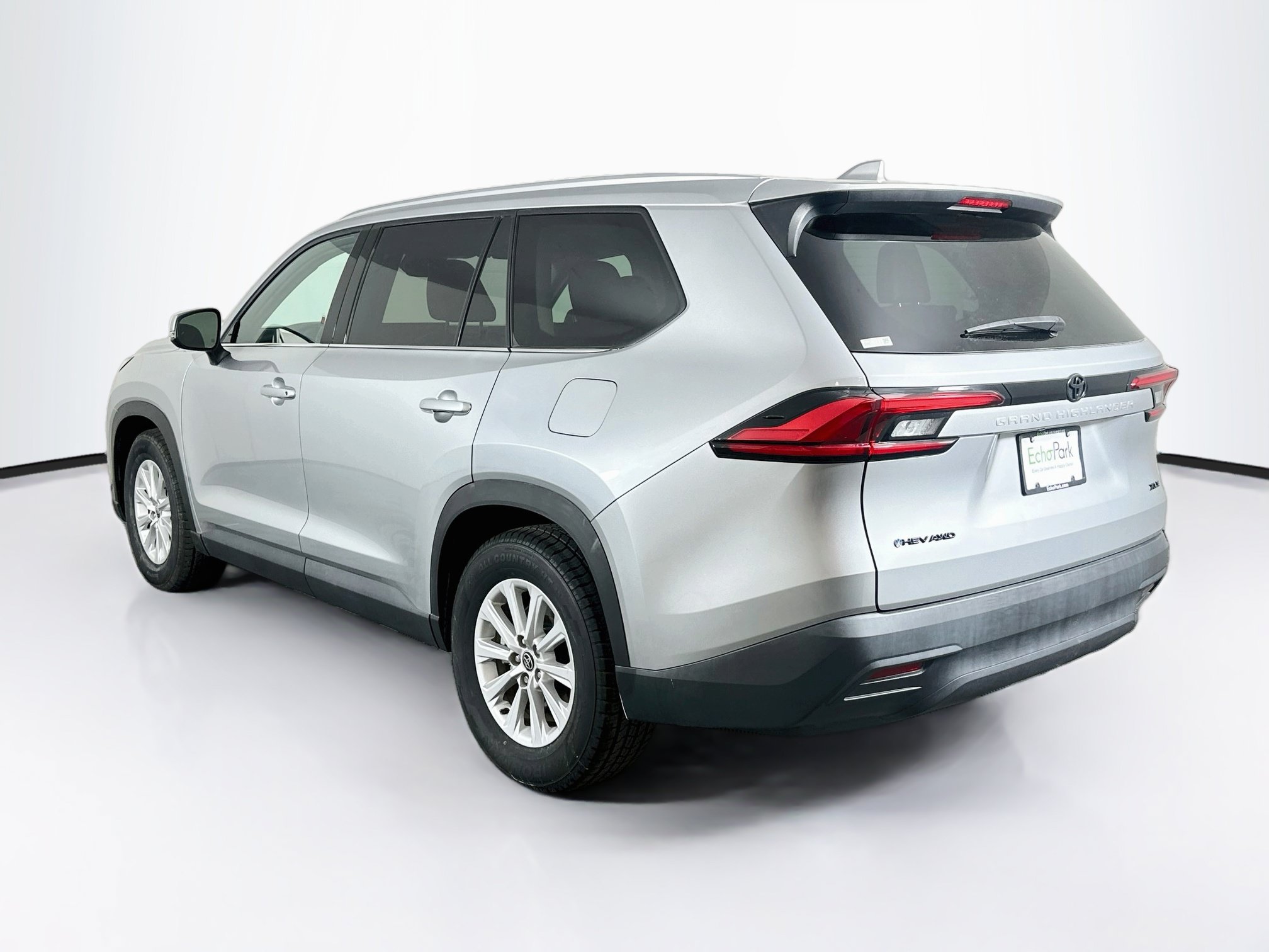 Used 2024 Toyota Grand Highlander AWD Hybrid image 5