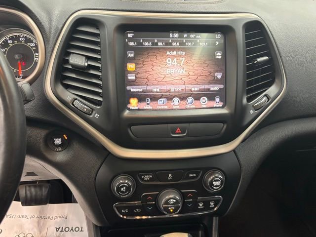 Used 2016 Jeep Cherokee High Altitude image 23