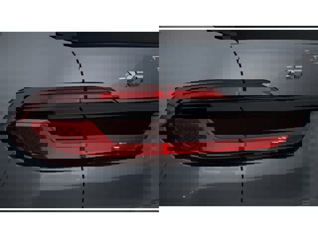 New 2026 BMW X7 M60i image 8