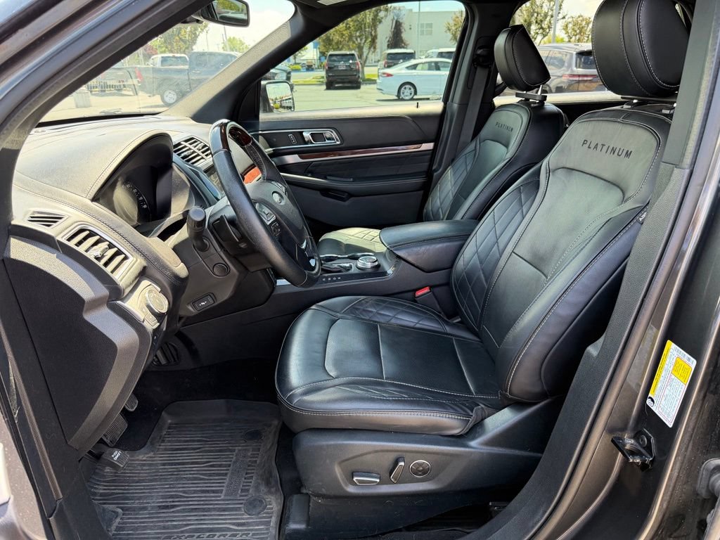Used 2018 Ford Explorer Platinum AWD/4WD image 11