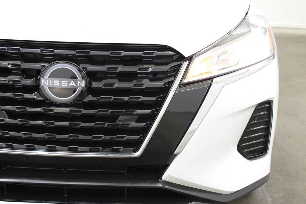 Used 2023 Nissan Kicks S FWD image 8