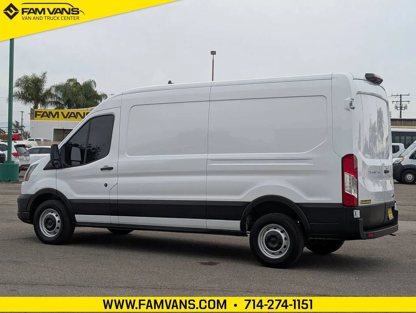 Used 2025 Ford Transit 250 148 Medium Roof RWD image 5