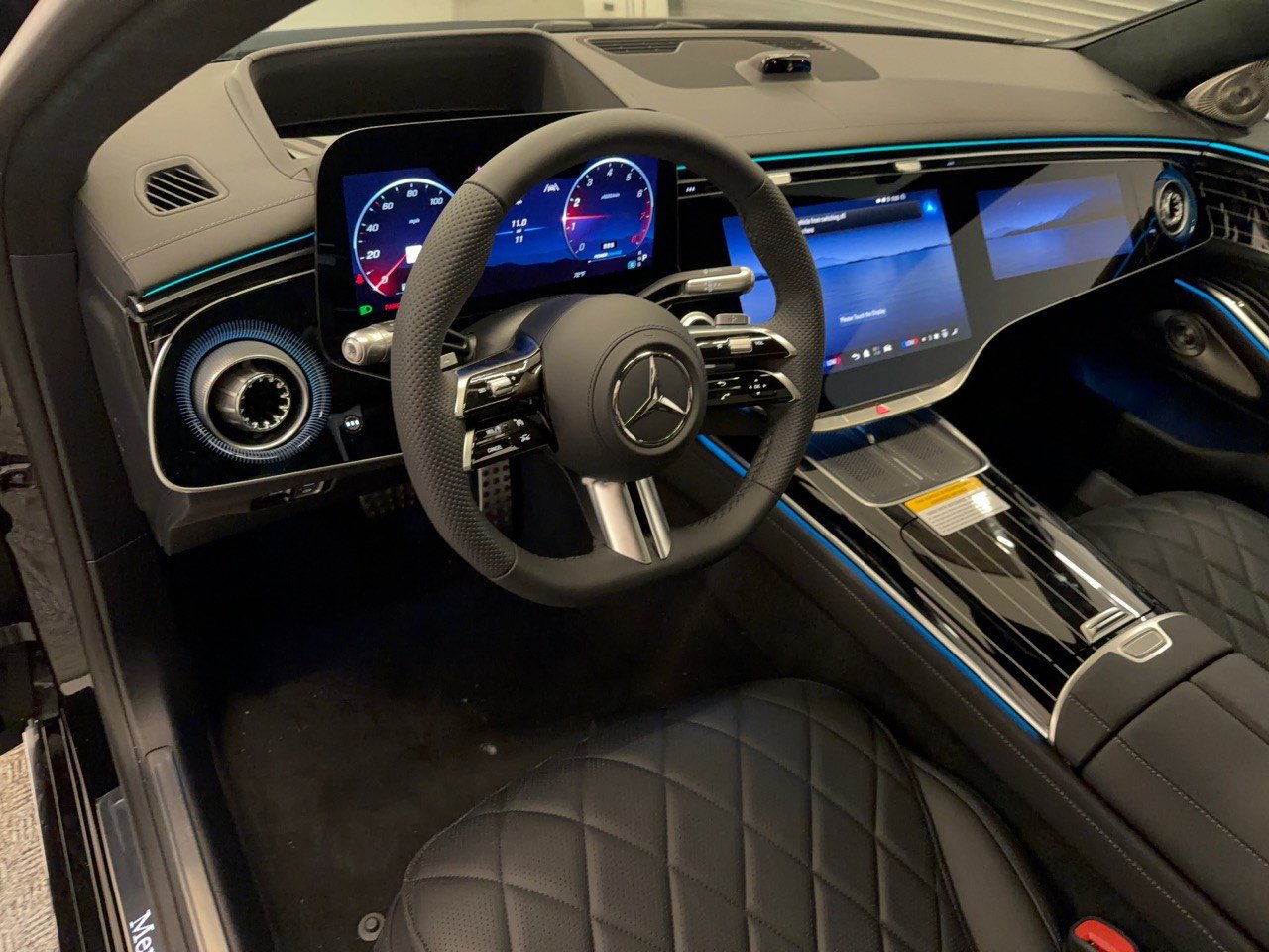 New 2027 Mercedes-Benz S 580 4MATIC Sedan image 4