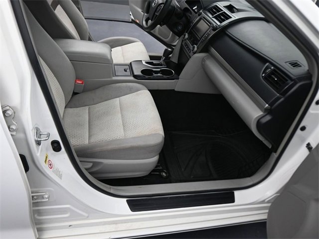 Used 2012 Toyota Camry LE image 12
