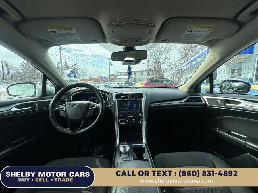Used 2019 Ford Fusion SE FWD image 20