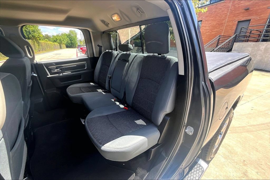 Used 2016 RAM 1500 SLT RWD image 35