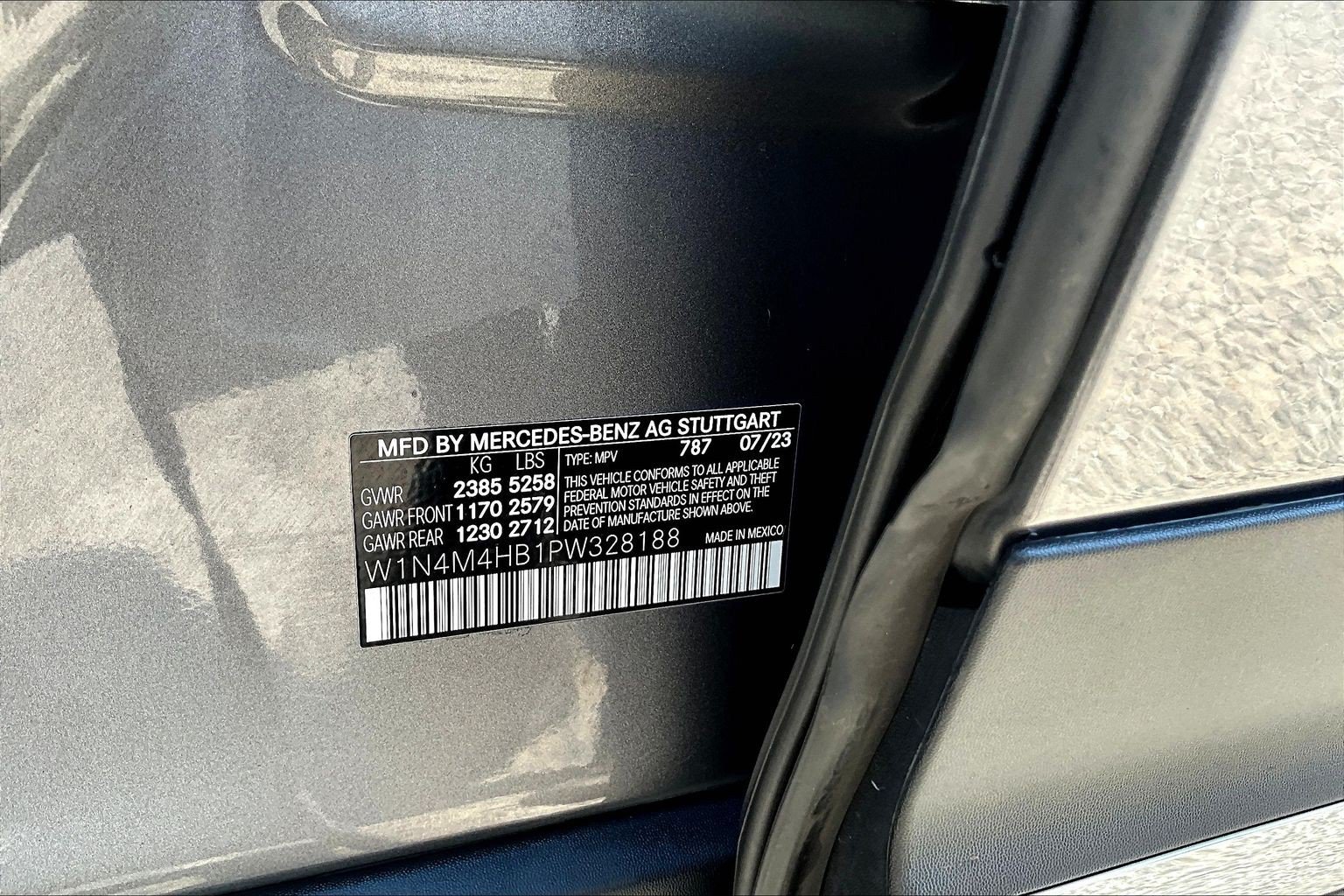 Used 2023 Mercedes-Benz GLB 250 4MATIC image 35