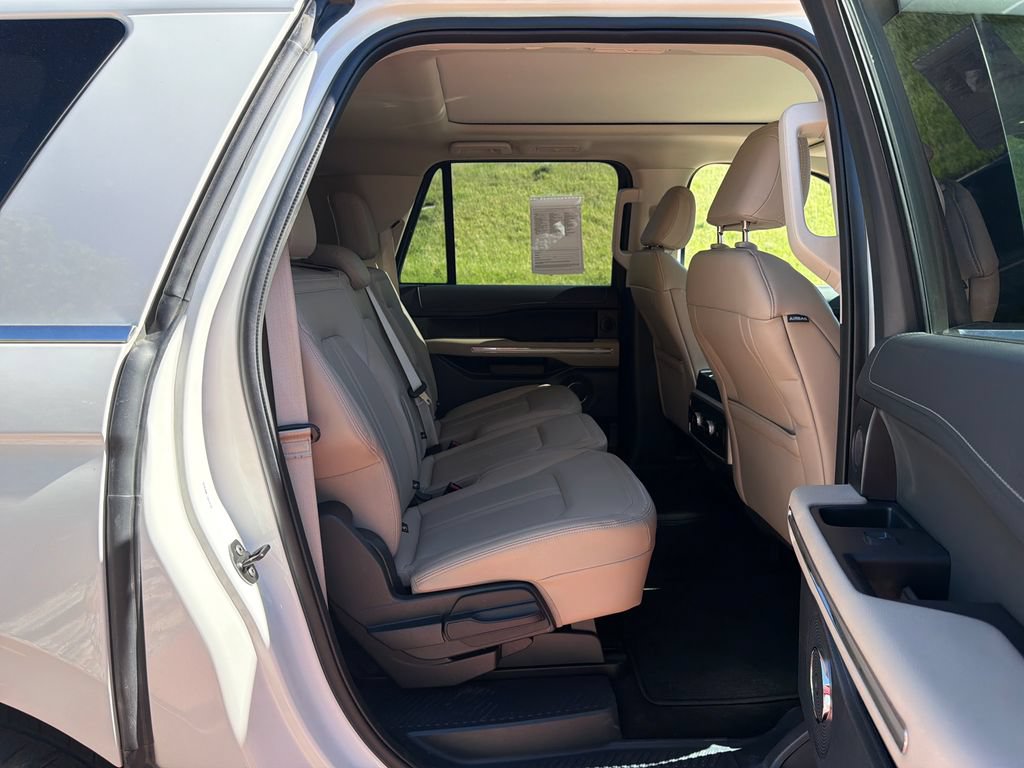 Used 2022 Ford Expedition Max Limited AWD/4WD image 31