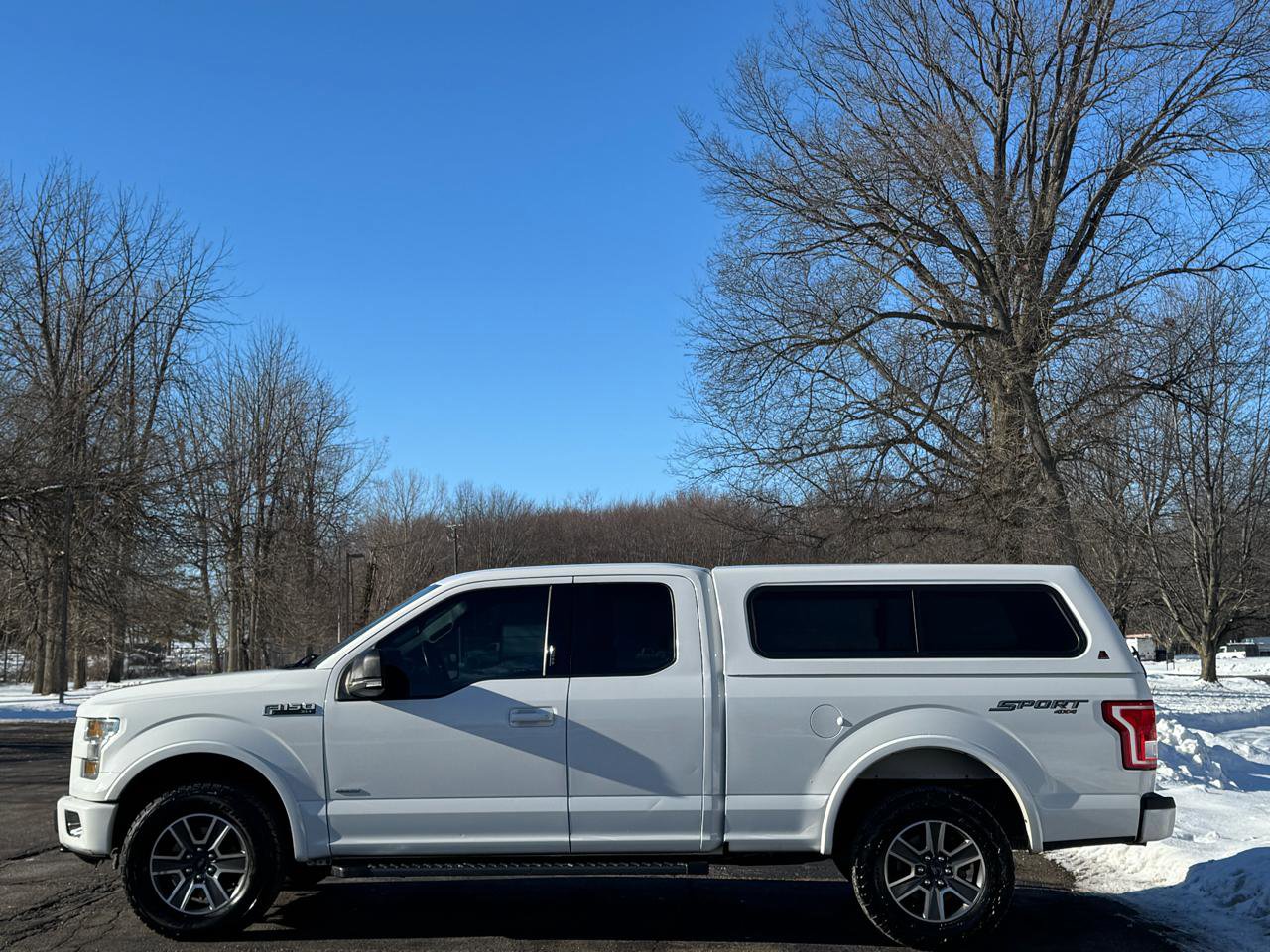 Used 2017 Ford F150 XLT w/ Equipment Group 302A Luxury AWD/4WD image 10