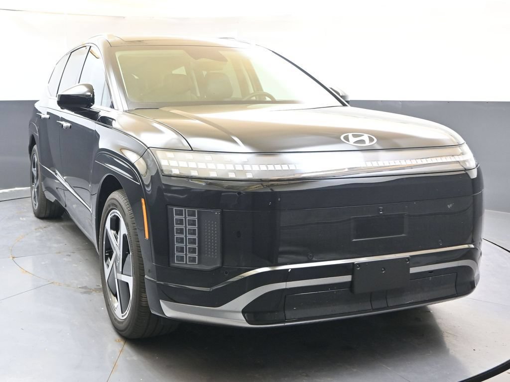 Certified 2026 Hyundai Ioniq 9 Calligraphy AWD/4WD image 8