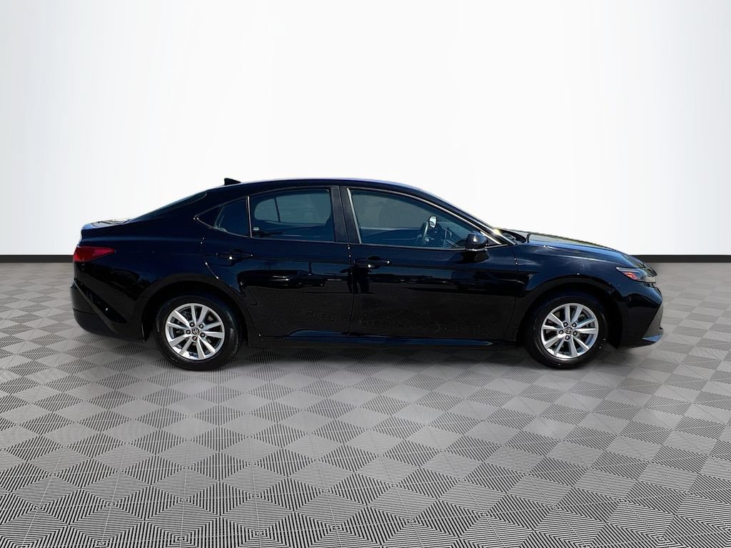 Used 2025 Toyota Camry LE FWD image 8