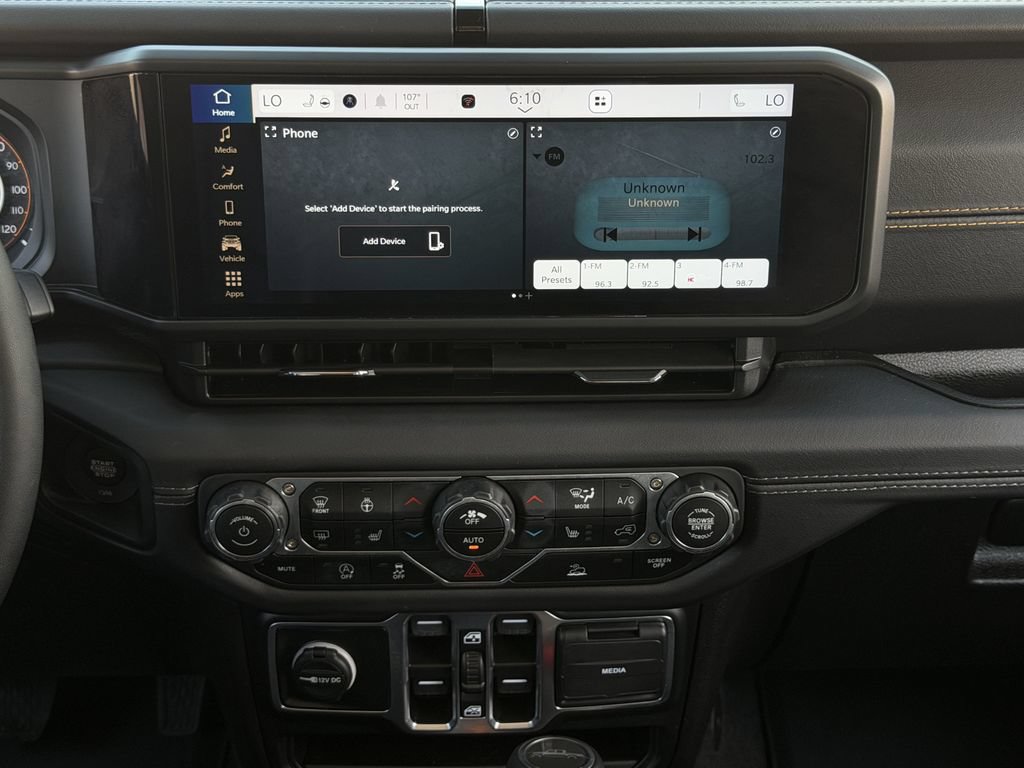 Used 2025 Jeep Gladiator Sport AWD/4WD image 18