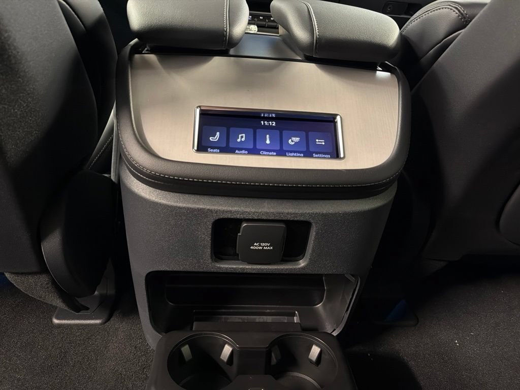 New 2026 Lincoln Navigator Premiere AWD/4WD image 35