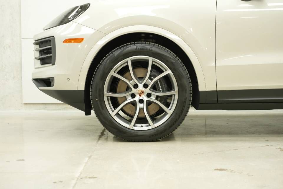 New 2026 Porsche Cayenne image 40