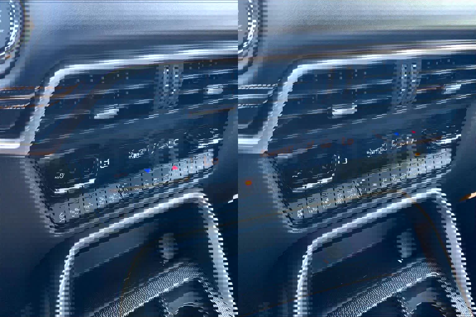 Used 2025 MAZDA CX-90 3.3 Turbo S w/ Premium Package image 32