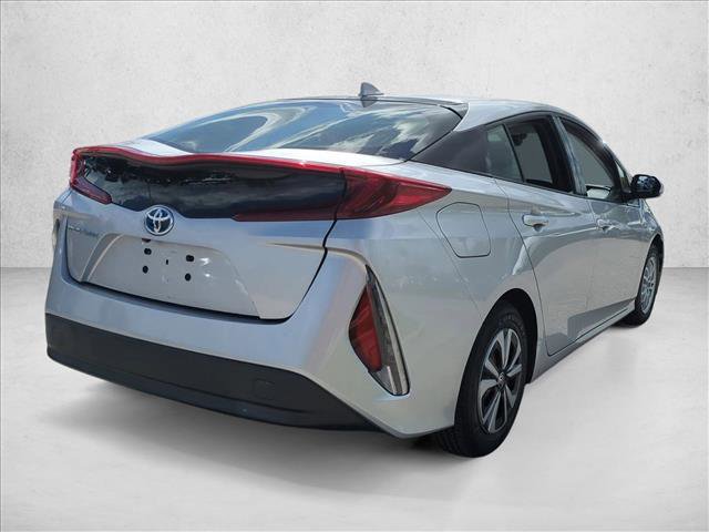Used 2017 Toyota Prius Prime Premium image 5