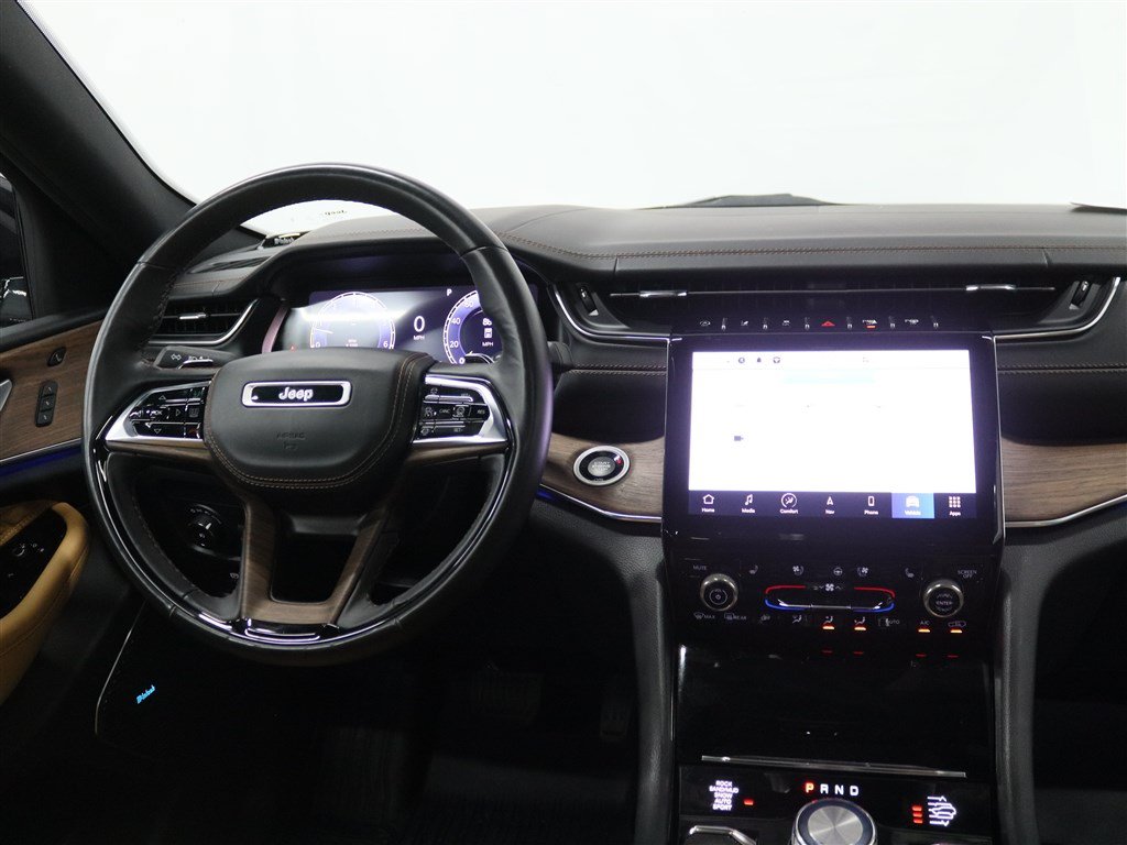 Used 2023 Jeep Grand Cherokee Summit w/ Luxury Tech Group V AWD/4WD image 27