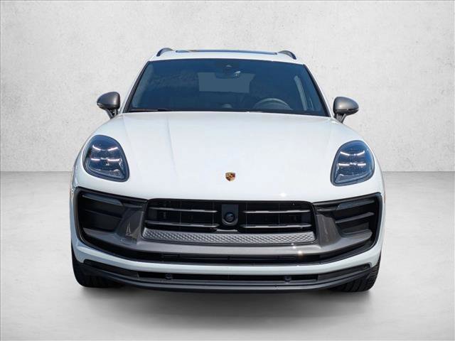 Certified 2025 Porsche Macan Turbo image 6