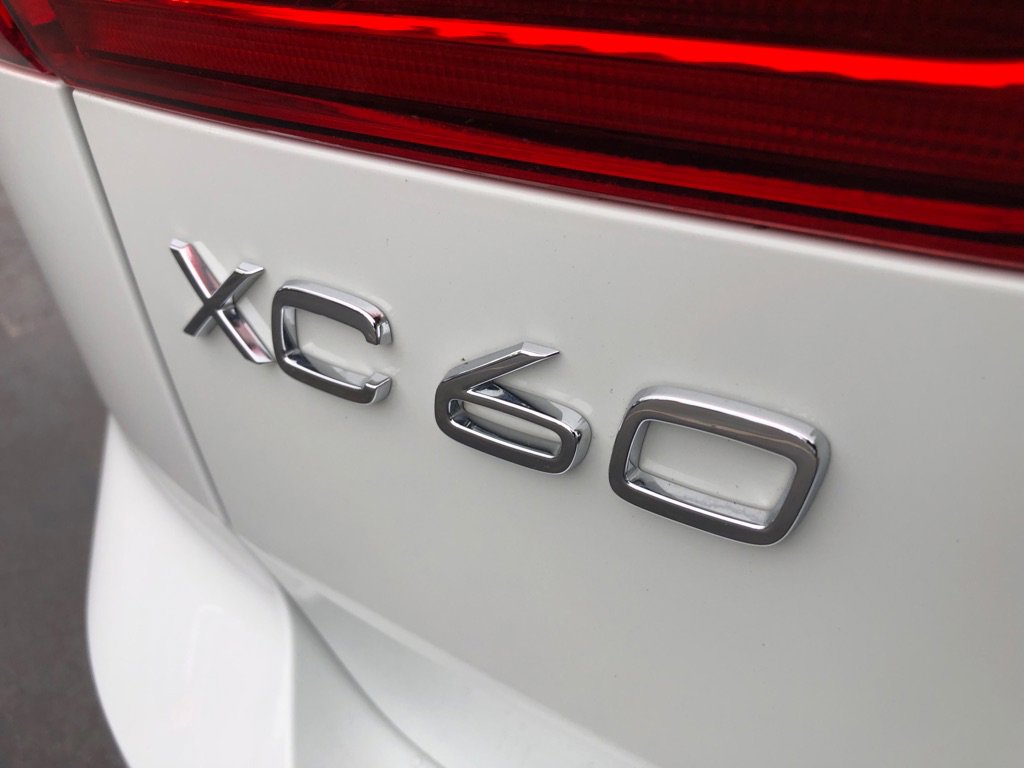 Used 2022 Volvo XC60 B5 Momentum AWD/4WD image 15