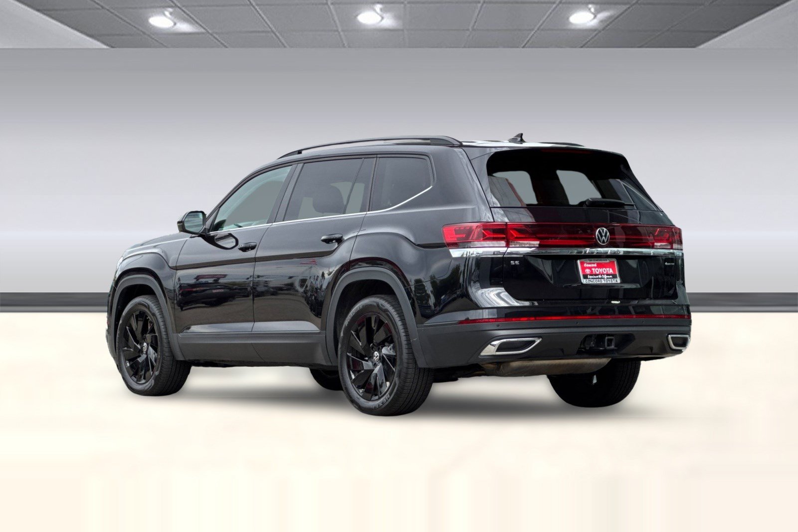 Used 2026 Volkswagen Atlas SE AWD/4WD image 3