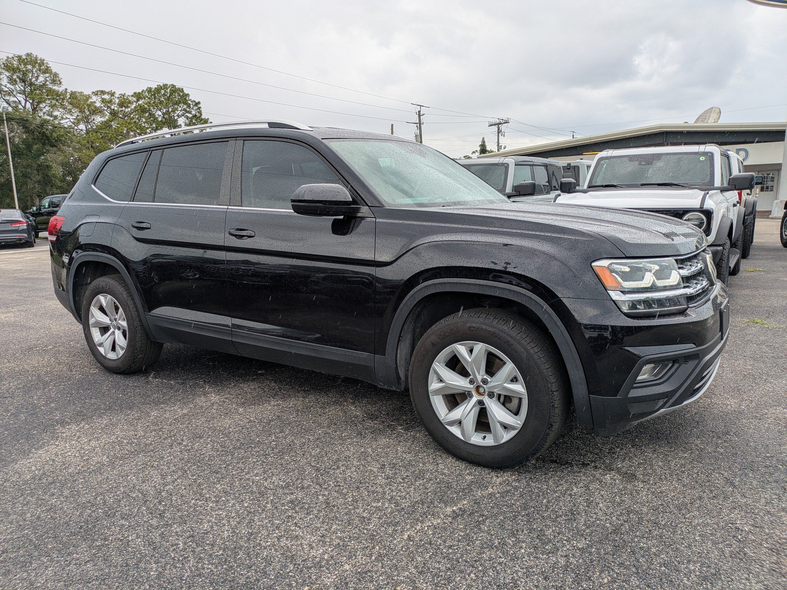 Used 2018 Volkswagen Atlas SE AWD/4WD image 2