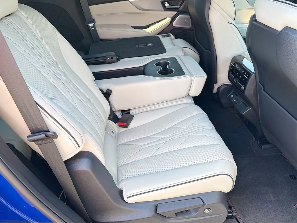 Used 2025 Acura MDX A-Spec image 32