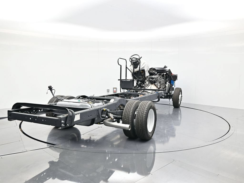 Used 2027 Ford E-350 and Econoline 350 Super Duty w/ Gaseous Engine Prep Package RWD image 28