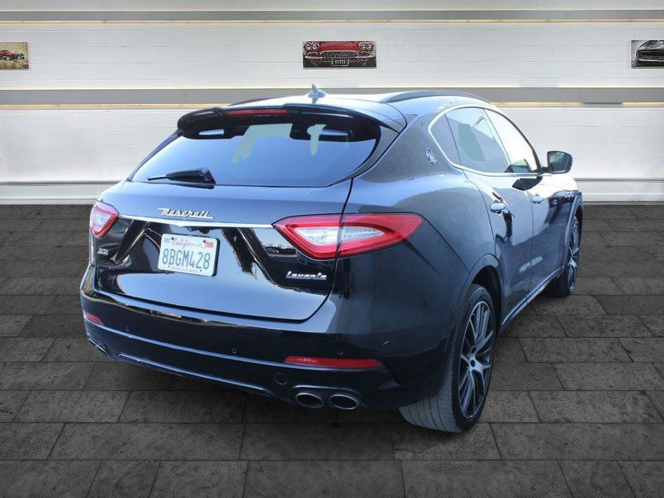 Used 2017 Maserati Levante S image 7
