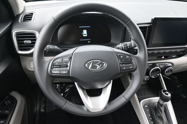 New 2026 Hyundai Venue SEL FWD image 13