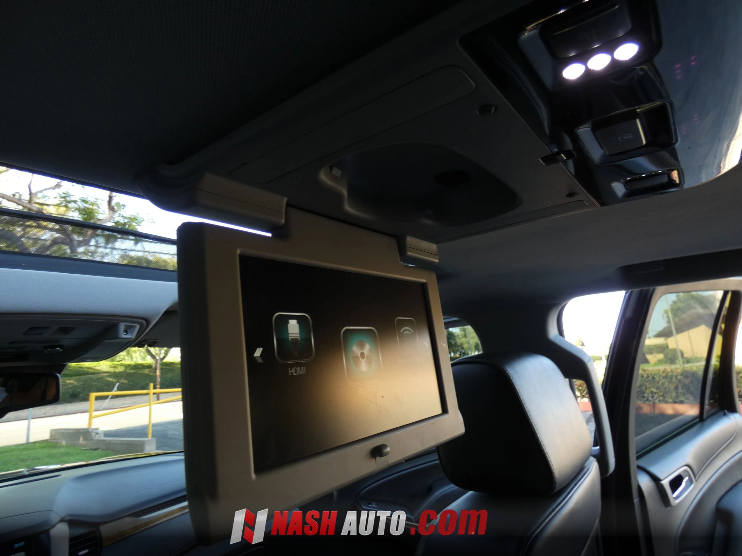Used 2017 GMC Yukon Denali w/ Open Road Package RWD image 44