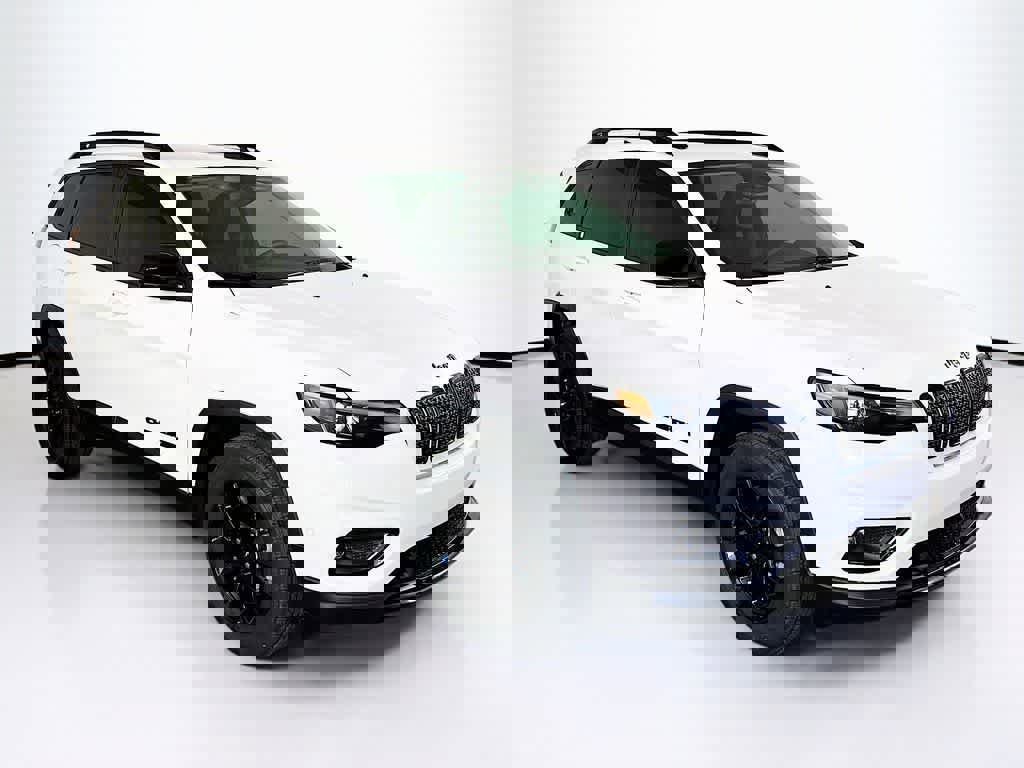 Used 2023 Jeep Cherokee Altitude Lux image 24