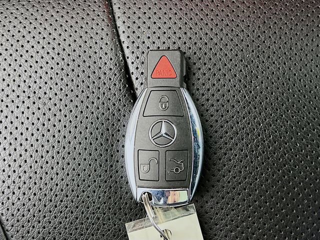 Used 2015 Mercedes-Benz S 550 Sedan image 31