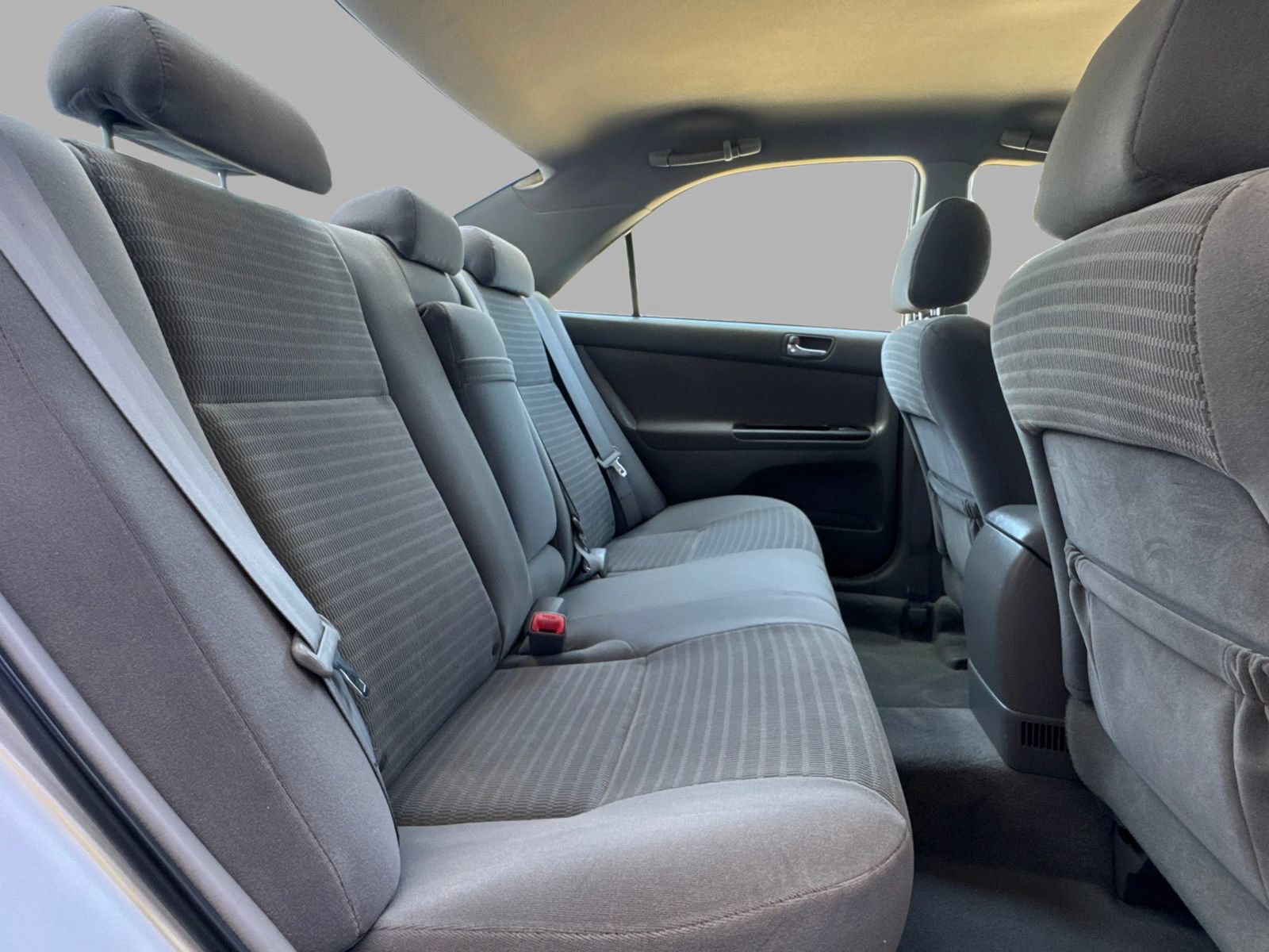 Used 2005 Toyota Camry LE FWD image 36