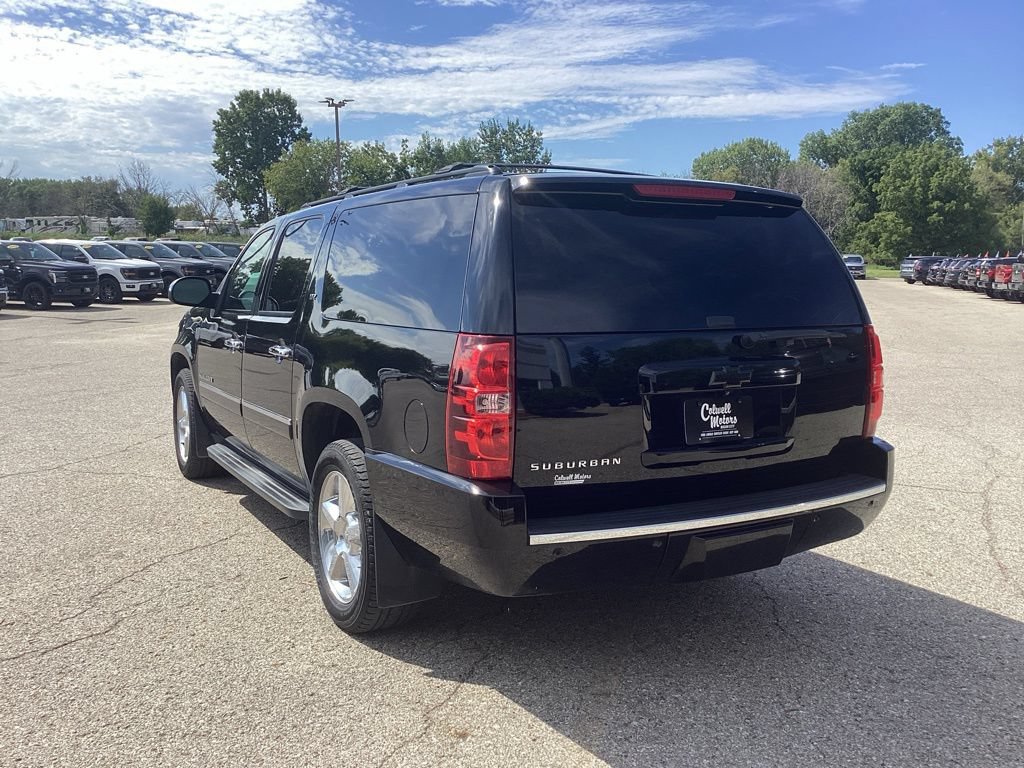 Used 2014 Chevrolet Suburban LTZ AWD/4WD image 5