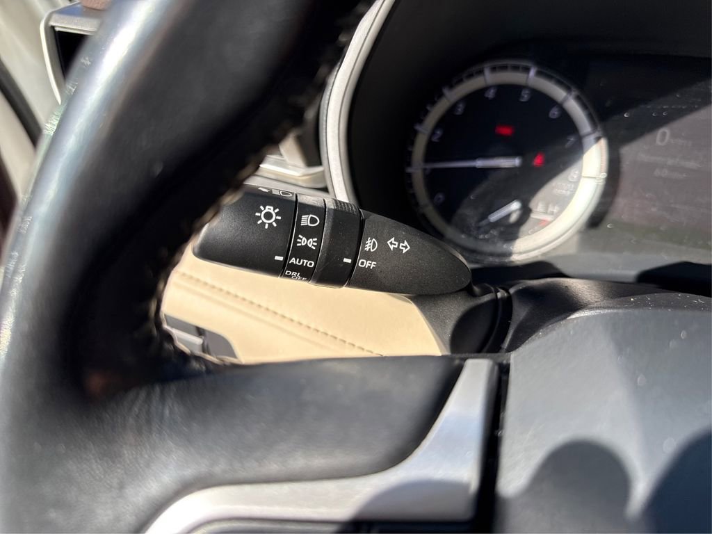 Used 2022 Toyota Highlander XLE image 27