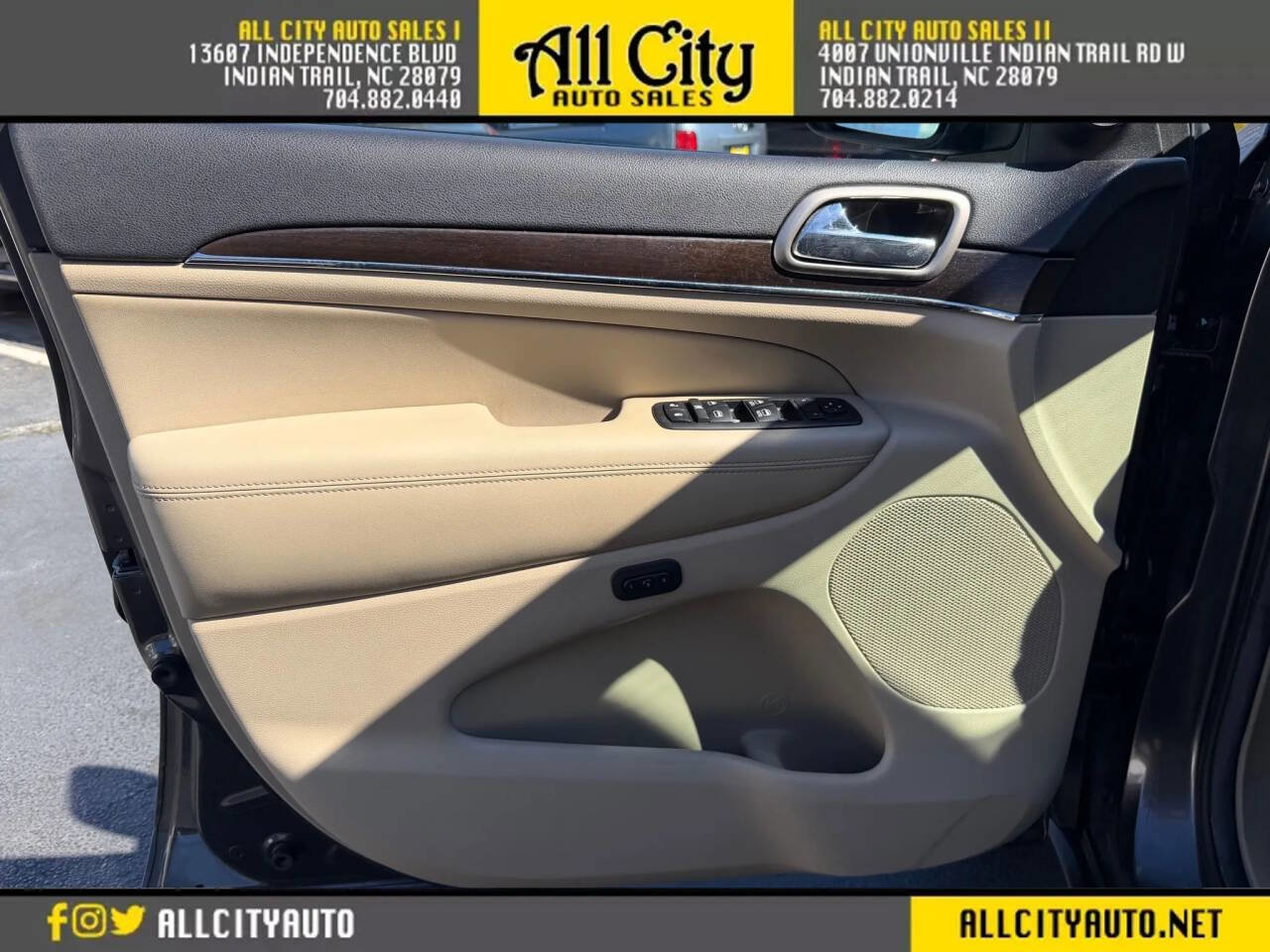 Used 2014 Jeep Grand Cherokee Limited RWD image 24