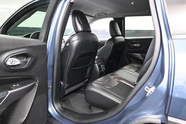Used 2020 Jeep Cherokee Latitude Plus w/ Cold Weather Group AWD/4WD image 20