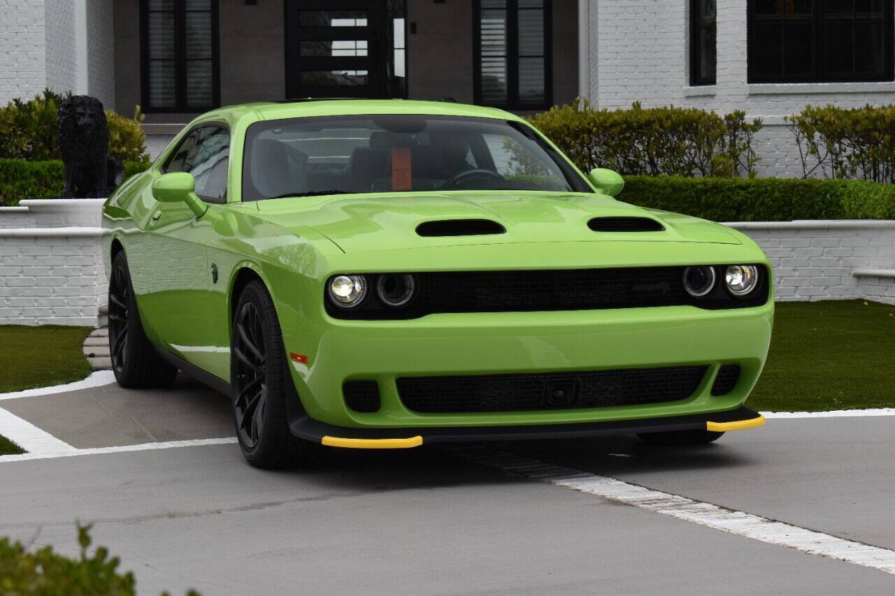 Used 2023 Dodge Challenger SRT Hellcat RWD image 5