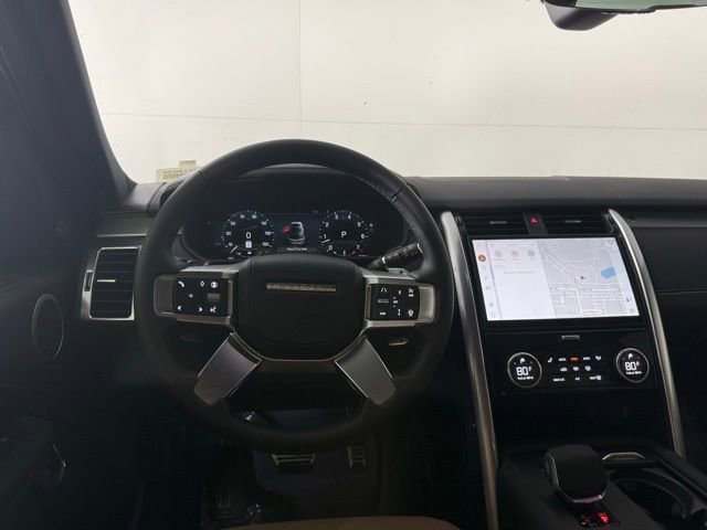 New 2026 Land Rover Discovery Limited Edition image 26