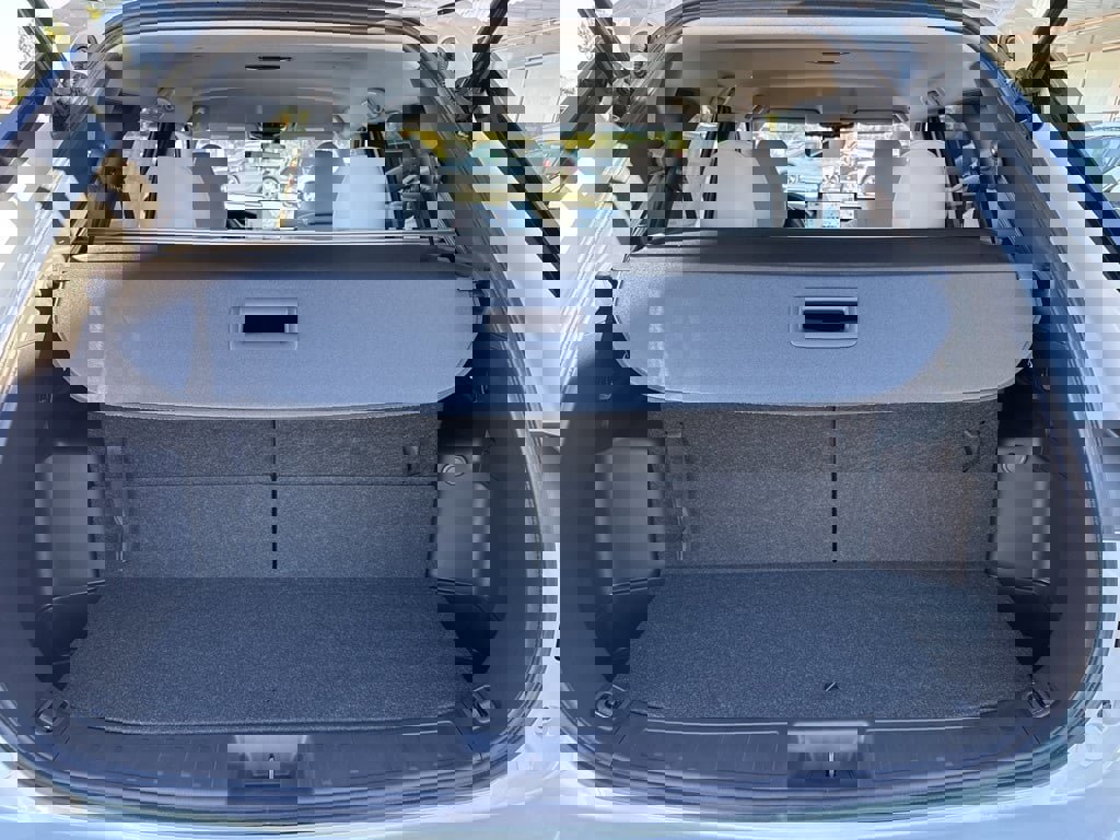 New 2025 Mitsubishi Outlander SE image 28