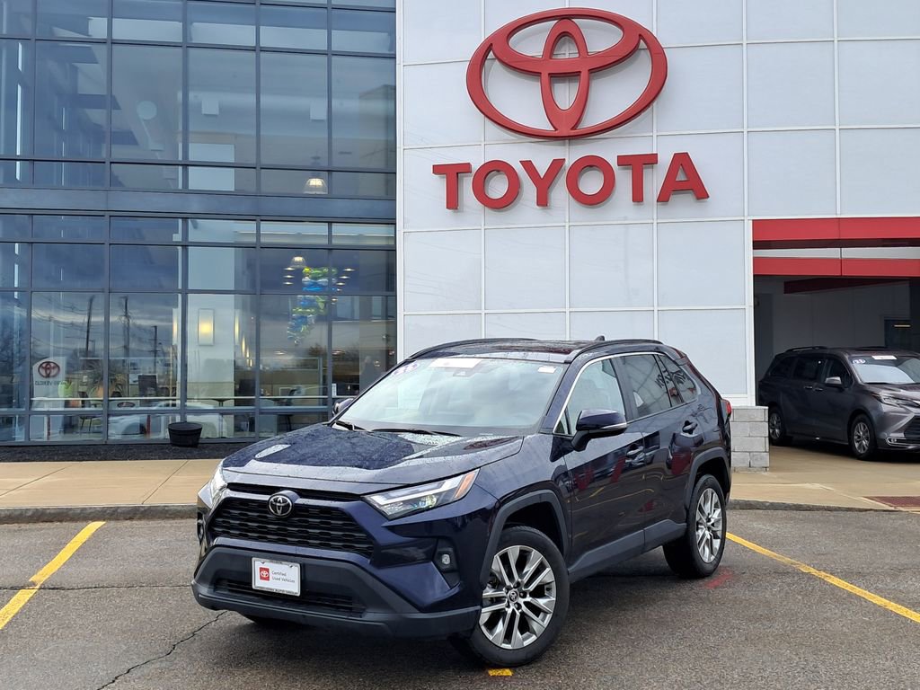 Used 2025 Toyota RAV4 XLE Premium image 1