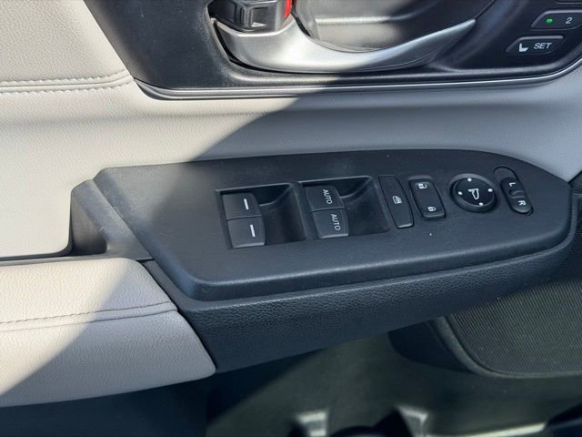 Used 2017 Honda CR-V Touring image 20
