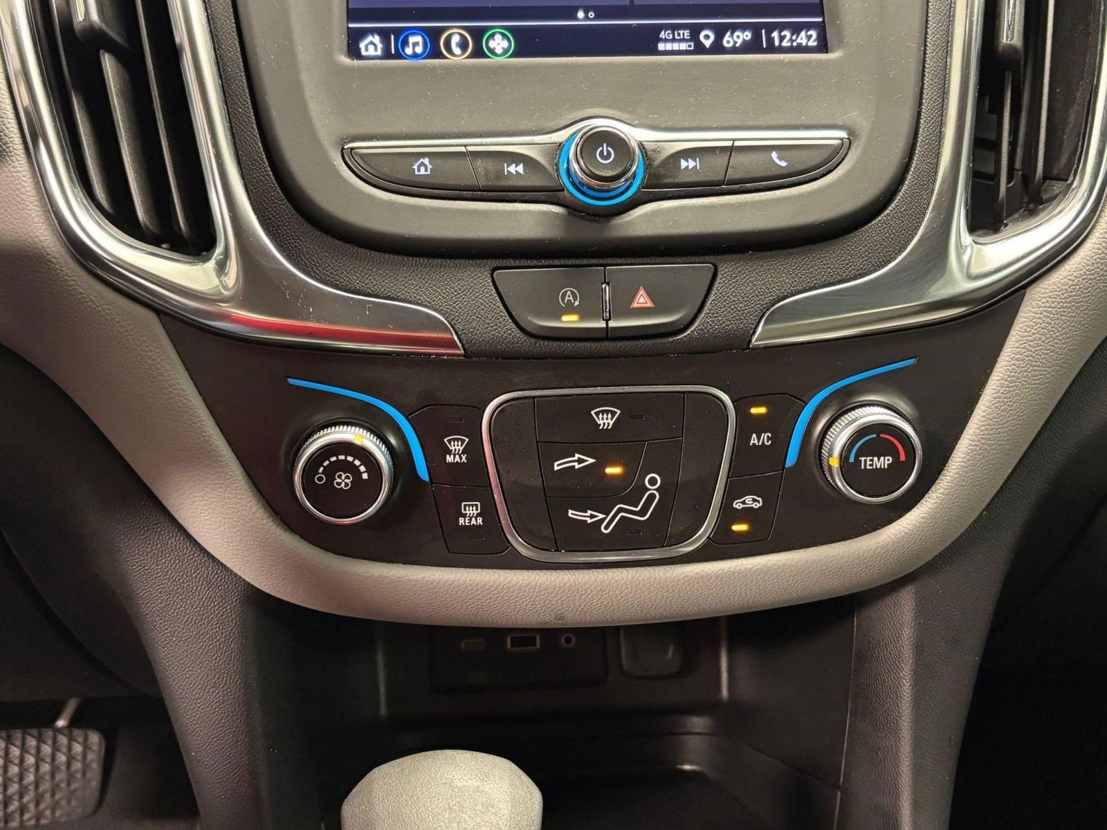 Used 2022 Chevrolet Equinox LS w/ LS Convenience Package FWD image 16