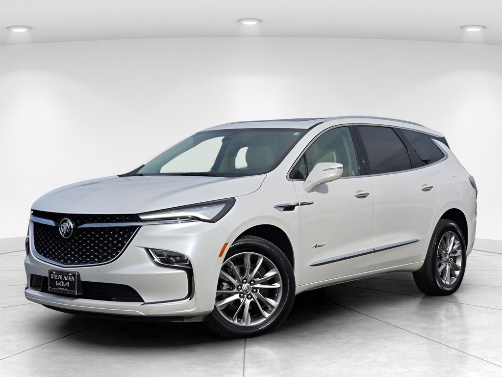Used 2023 Buick Enclave Avenir w/ Avenir Technology Package AWD/4WD image 2