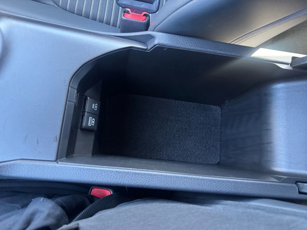 Used 2024 Toyota Camry SE FWD image 25