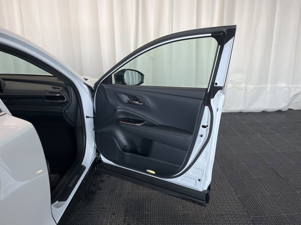 Used 2025 Toyota Crown Signia image 20